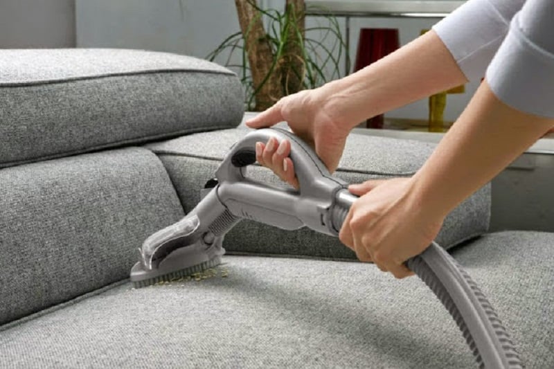 Vệ sinh ghế sofa văn phòng đơn giản hiệu quả