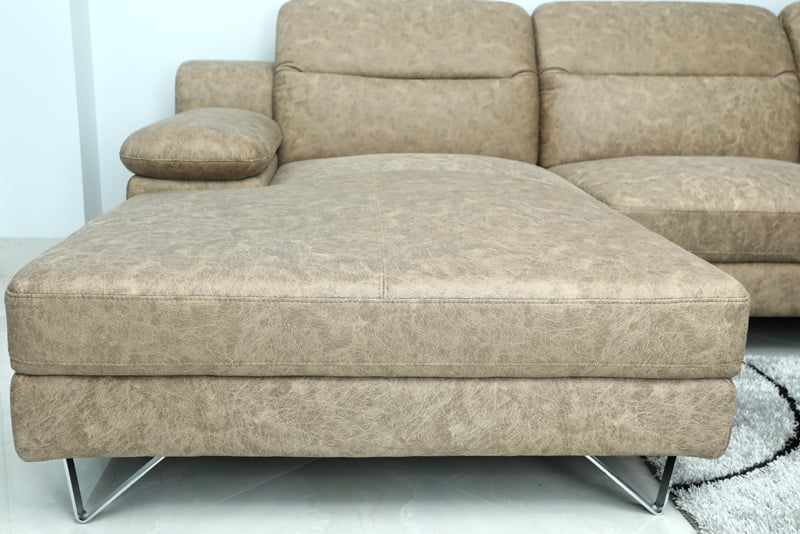 Ghế sofa chân chữ V độc đáo