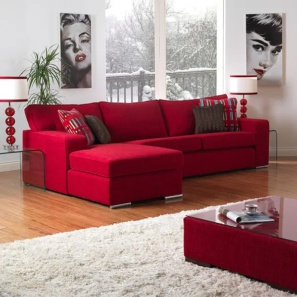 Sofa màu đỏ ấn tượng quyến rũ cho phòng khách