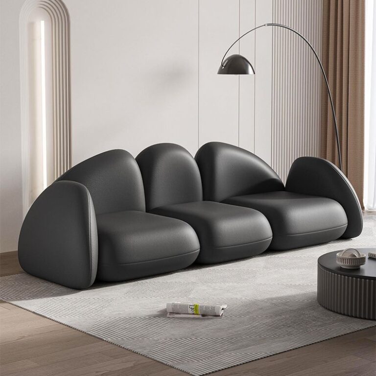 Bố trsi đèn khu vực sofa phòng khách